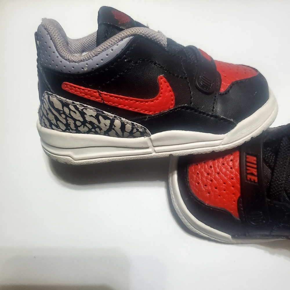Nike Air Jordan Legacy 312 Low 'Bred Cement' Little Kids Size 4C CD9056-006